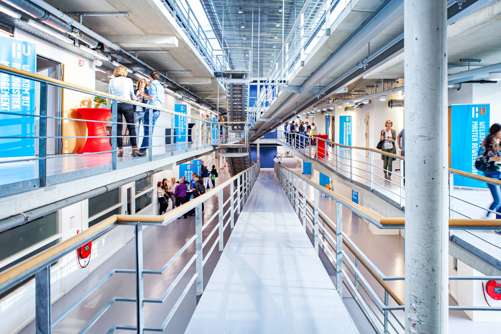 Hoe AI het onderwijs verrijkt: inzichten uit recent onderzoek